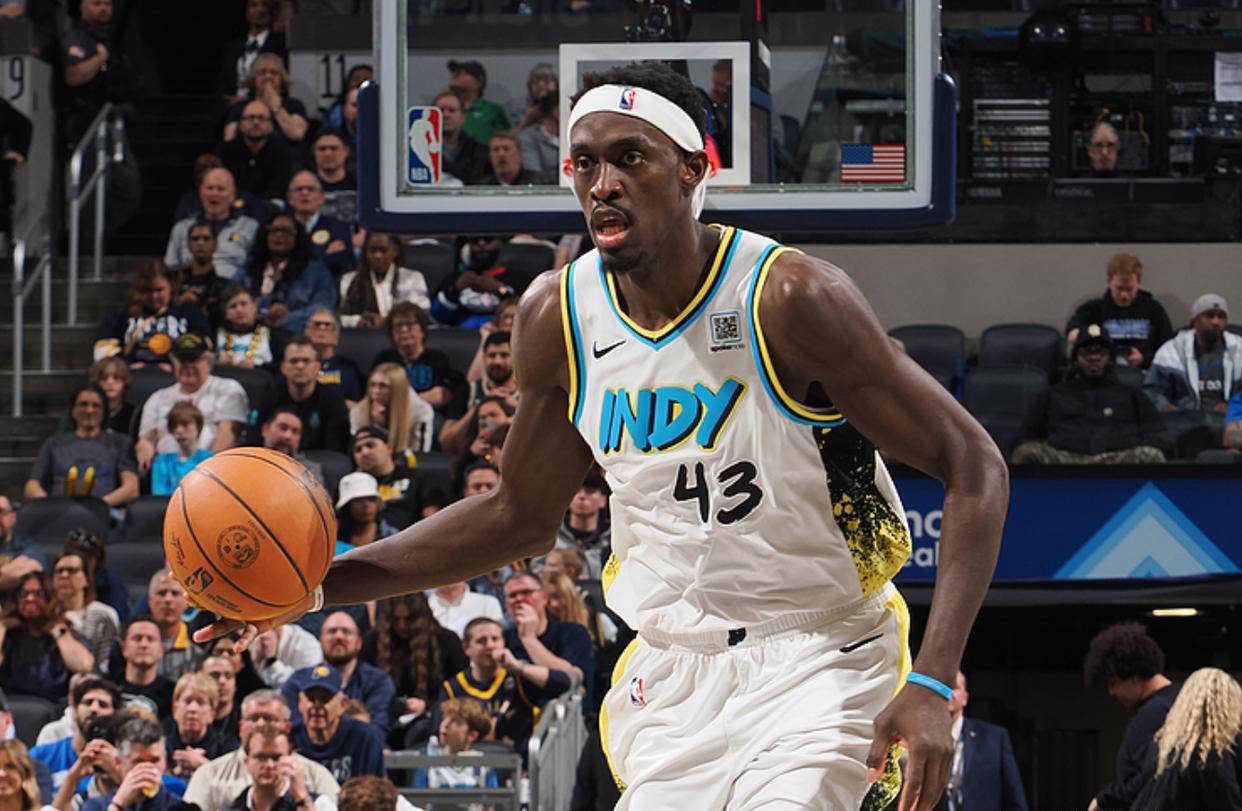 西亚卡姆迎来十赛季高光表现，利物浦球迷沸腾！