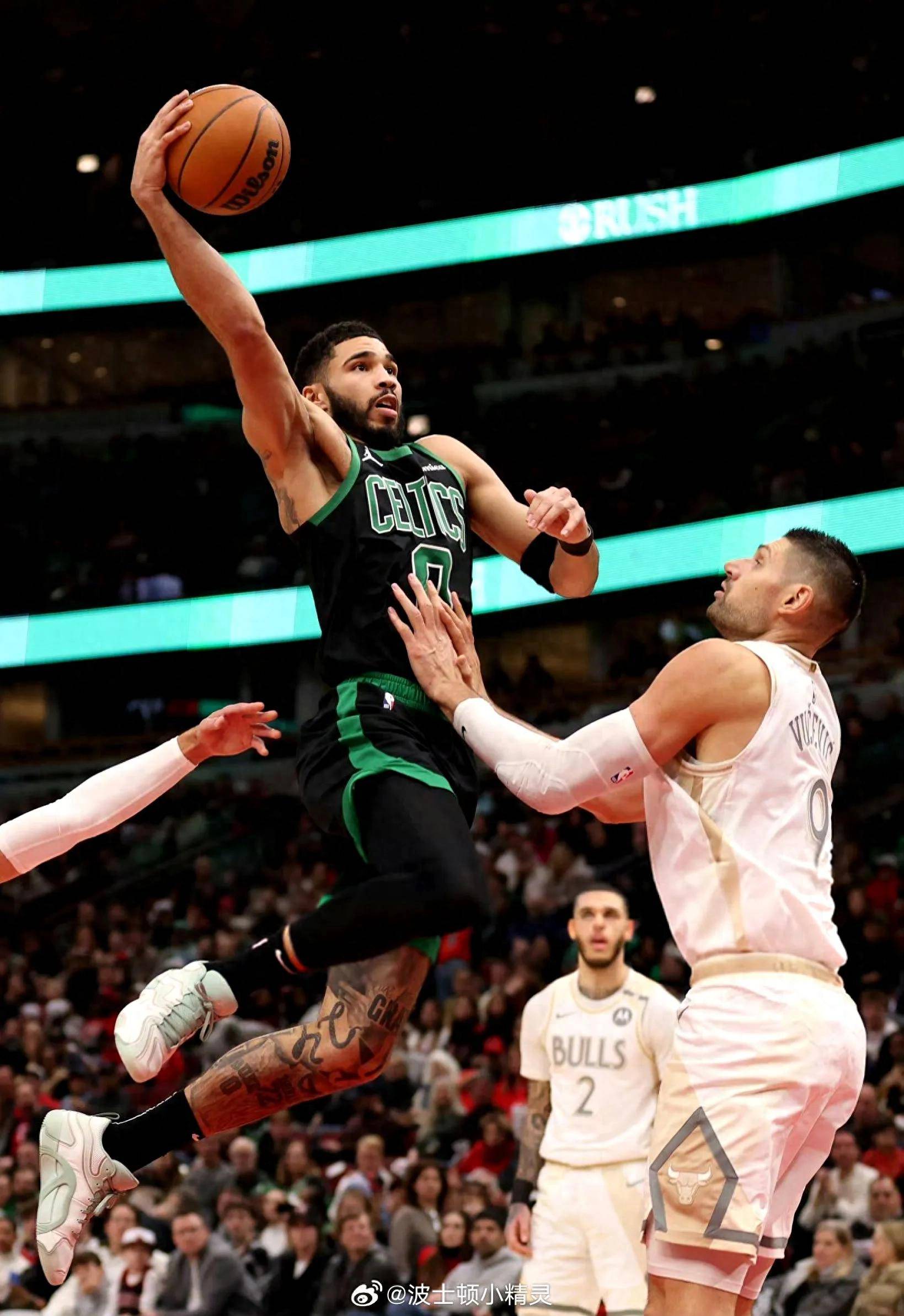 塔图姆重返赛场，败北首场状态出色，公牛观众沸腾！