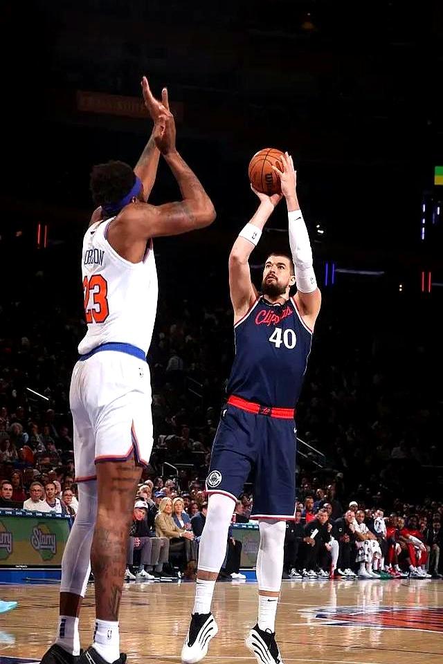 Ning意外战胜快船，重返赛场引爆全场！的简单介绍